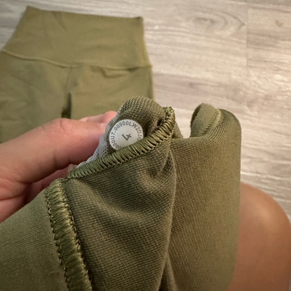 Lululemon Bra & Shorts Set - Picture 2 of 3